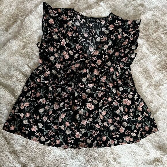 SHEIN Blouse - Picture 2 of 4